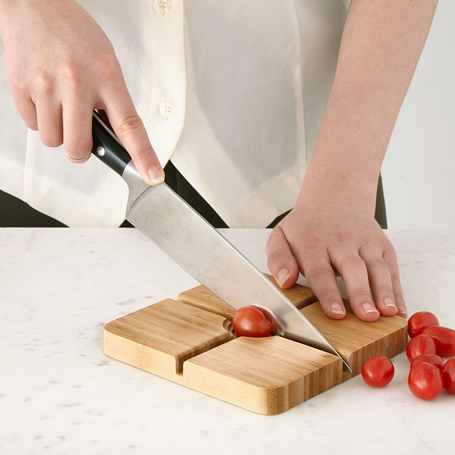 gripper cutting board