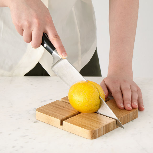 gripper cutting board