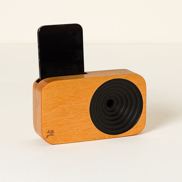 Wooden Amplifying Phone Speaker