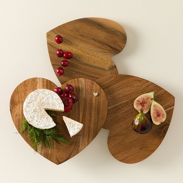 Collapsible Triple Heart Serving Board