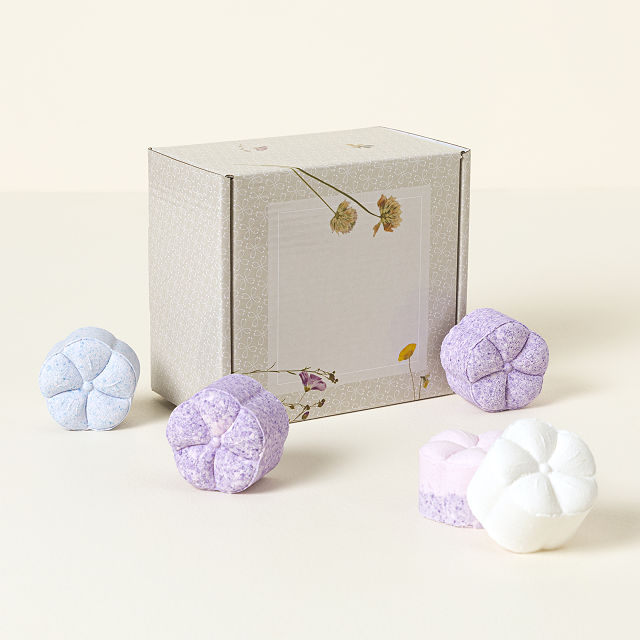 Box of Flowers Shower Steamer Set