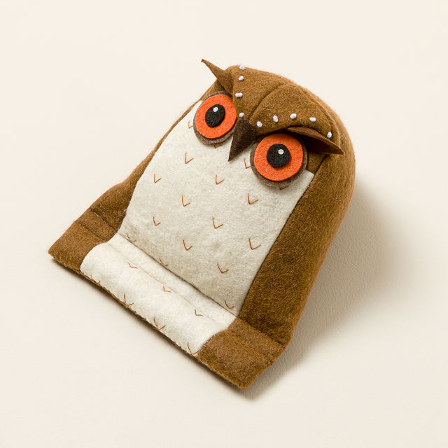 Felt Owl Phone Stand​